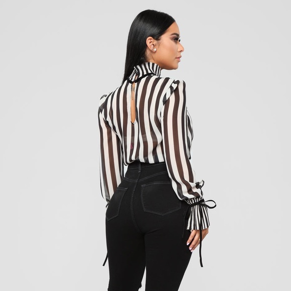 Fashion Nova Black and white pinstripe blouse - Picture 5 of 5